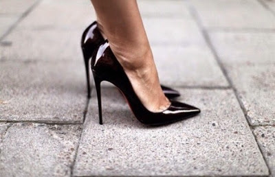 Kadınlar neden topuklu ayakkabı giyer?